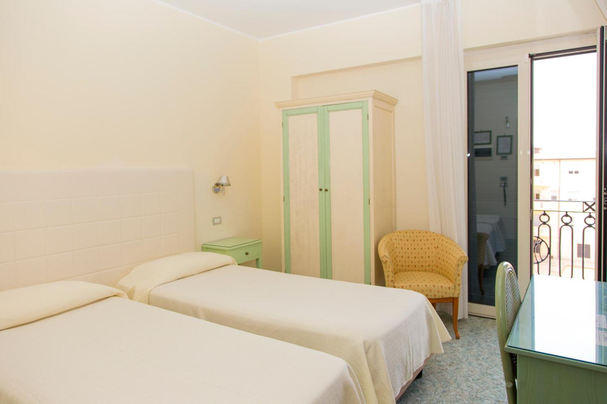 Hotel Il Mulino Capo dʼOrlando Dış mekan fotoğraf